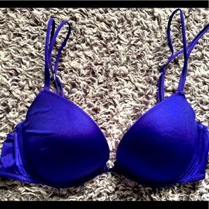 Pink Victoria’s Secret- Heartbreaker Plunge Push Up 36B (Blue)